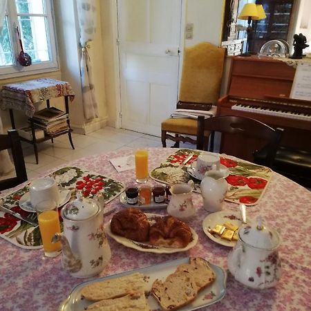 Bed and Breakfast Lolifan En Provence Бриньоль Экстерьер фото